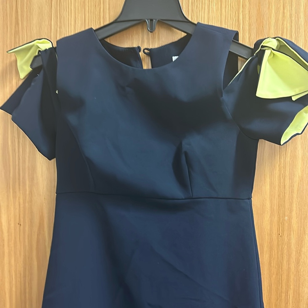 Milly size 2 shift dress in navy with yellow accent sleeves